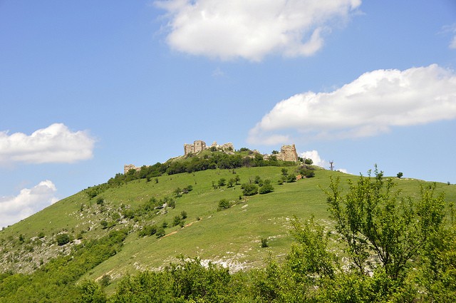 Novo Brdo, ruševine srednjovekovnog grada