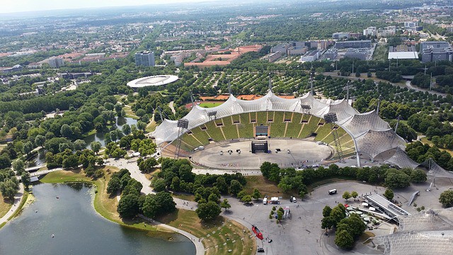 Olimpijski stadion u Minhenu, Fraj Oto