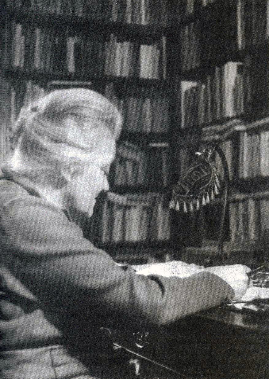 Isidora Sekulic ,radni sto