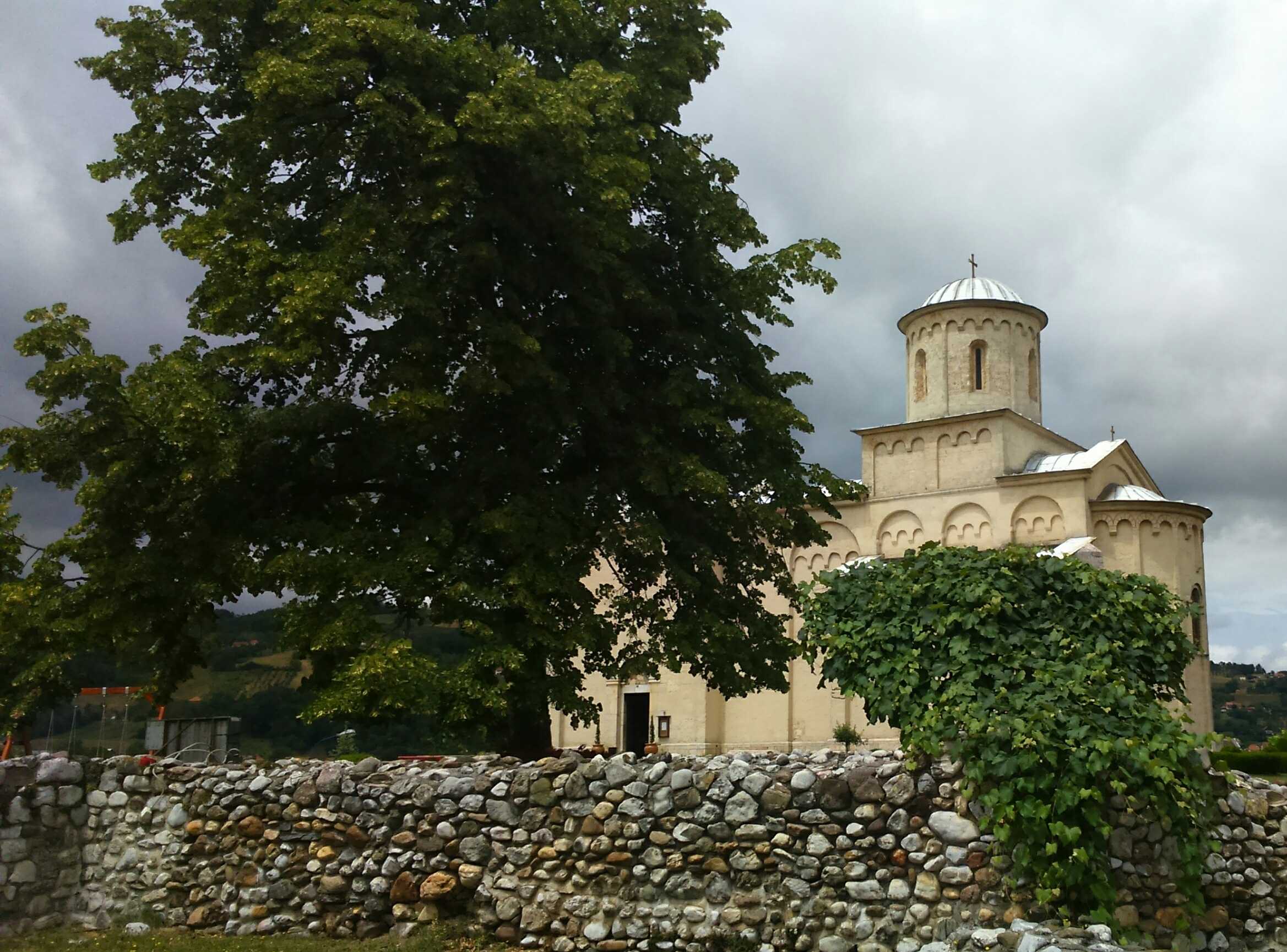 Arilje, Crkva svetog Ahilija, zadužbina kralja Dragutina